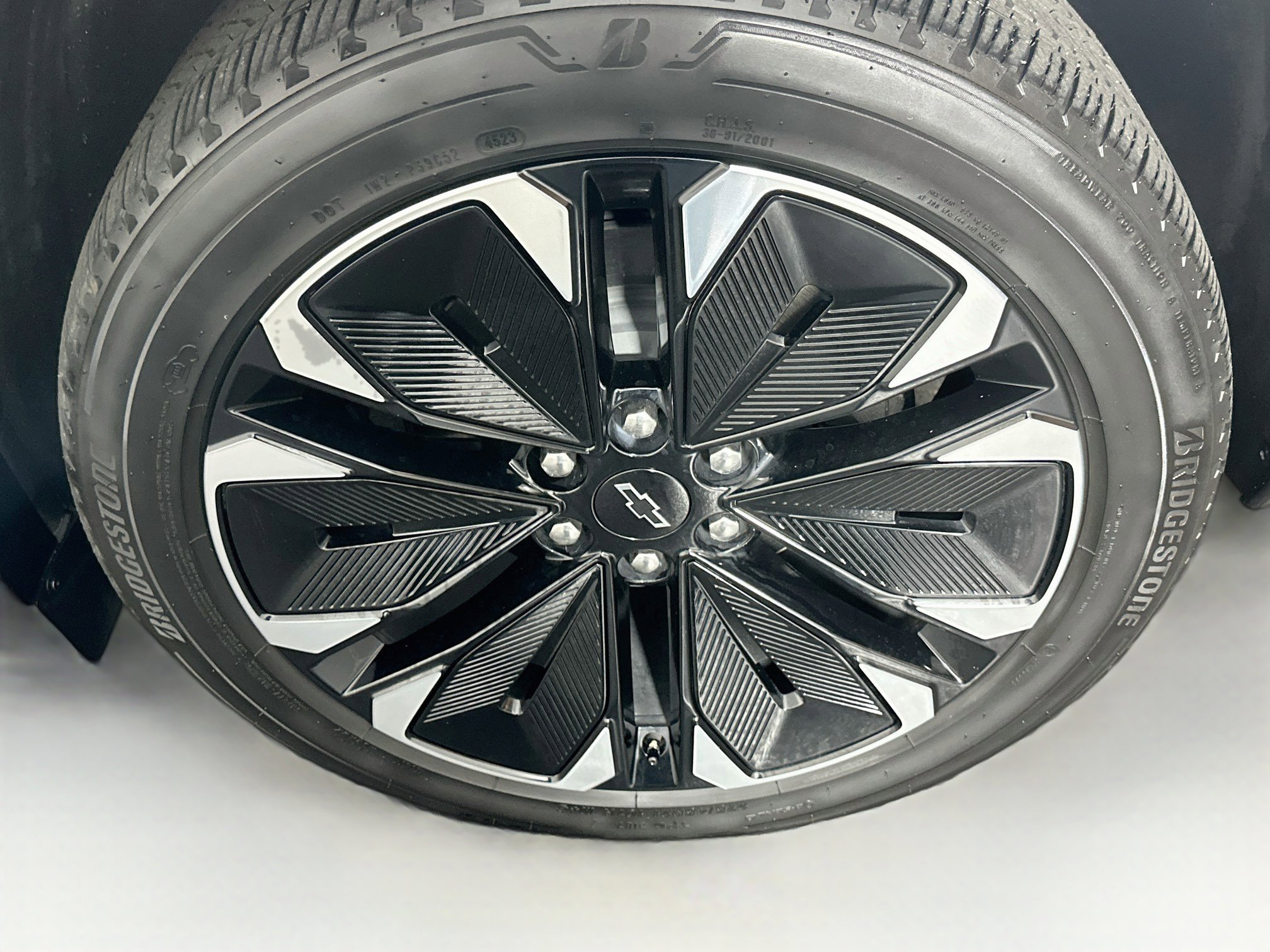 Used 2024 Chevrolet Blazer EV RS RWD image 11