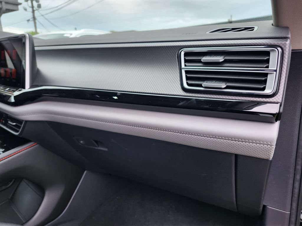 New 2026 Volkswagen Atlas Peak Edition AWD/4WD image 10
