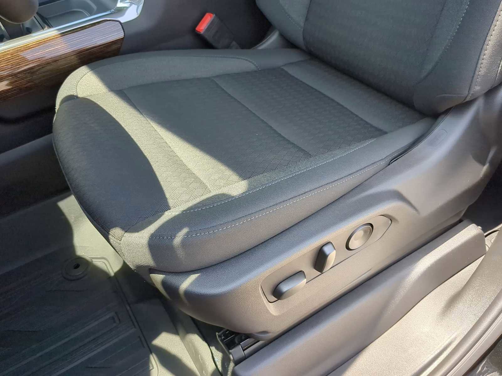 New 2025 GMC Sierra 1500 Elevation w/ LPO, Elevation Black Package image 13
