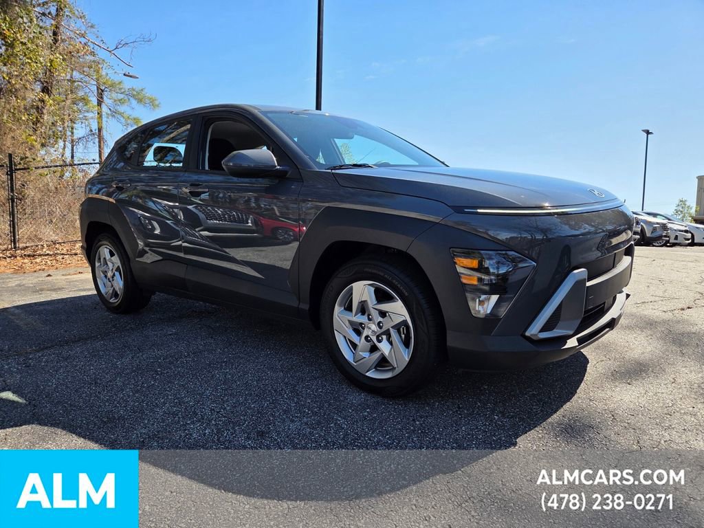 Used 2025 Hyundai Kona SE image 14