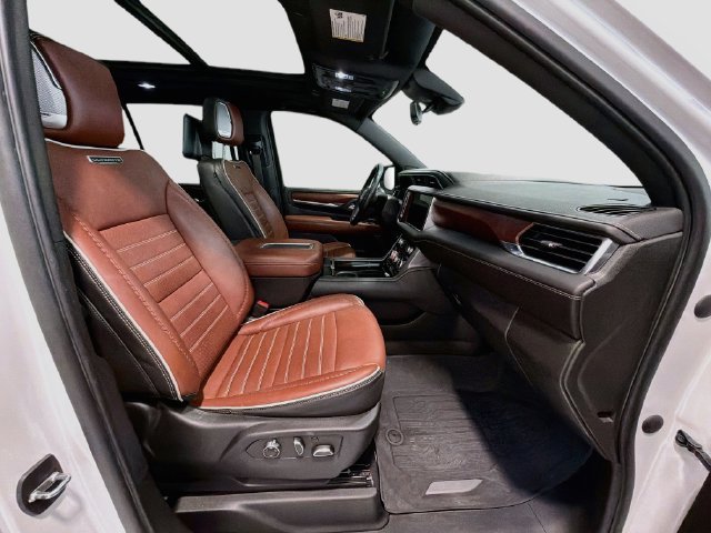 Certified 2023 GMC Yukon Denali Ultimate AWD/4WD image 28