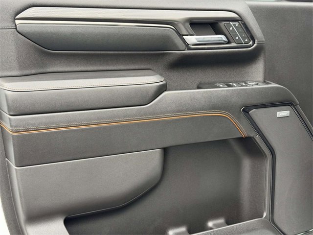 Used 2024 GMC Sierra 2500 AT4 w/ AT4 Premium Plus Package image 11