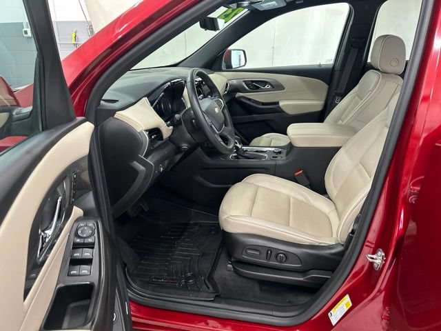 Used 2023 Chevrolet Traverse Premier AWD/4WD image 10