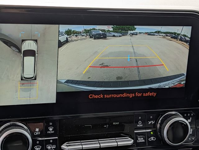 Used 2024 Toyota Highlander Limited image 19