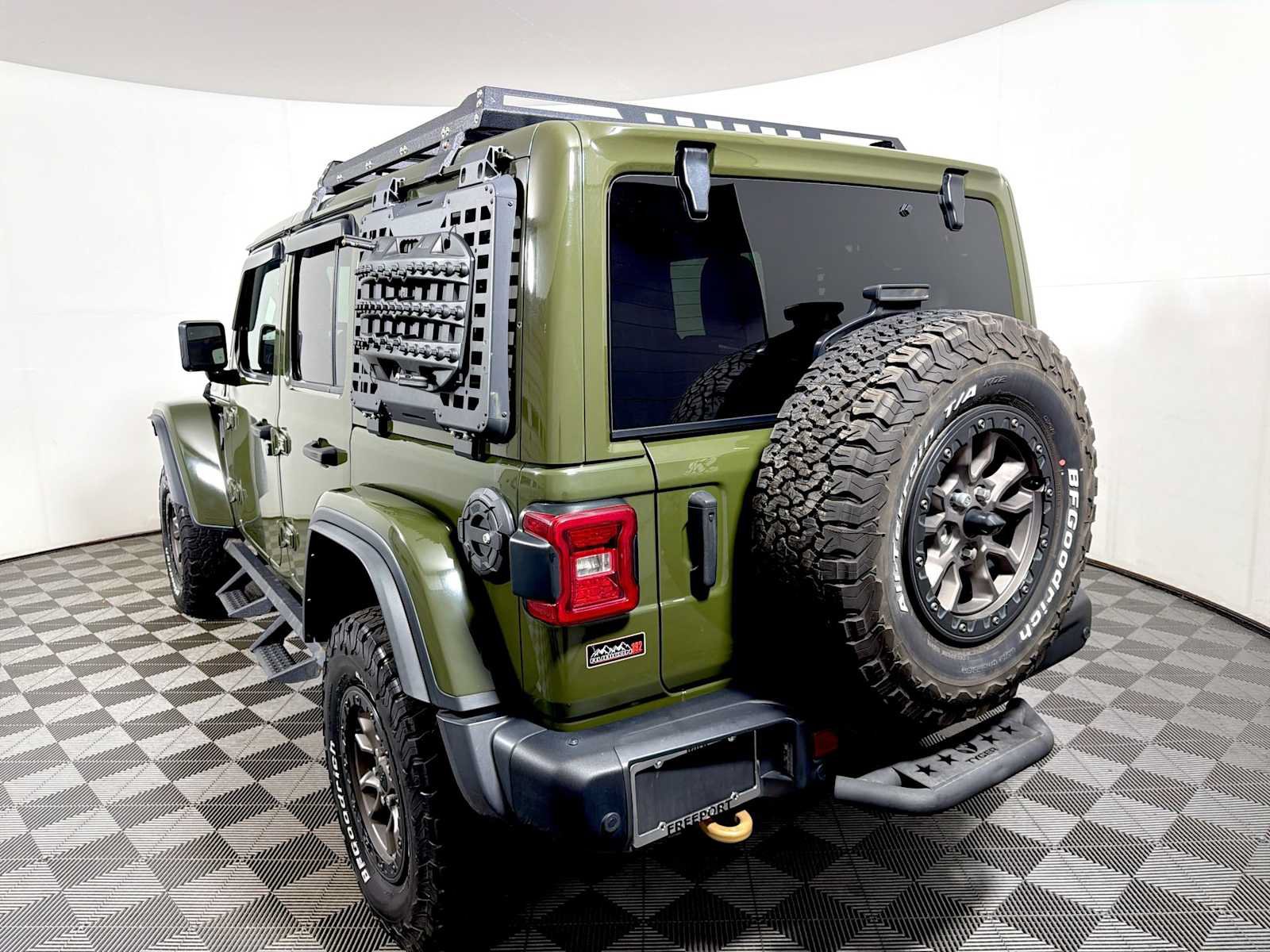 Used 2021 Jeep Wrangler Unlimited Rubicon AWD/4WD image 5