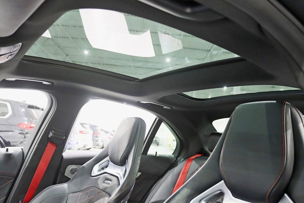 Used 2015 Mercedes-Benz C 63 AMG S image 32