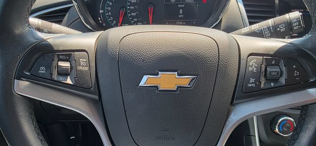 Used 2022 Chevrolet Trax LT w/ LT Convenience Package AWD/4WD image 18
