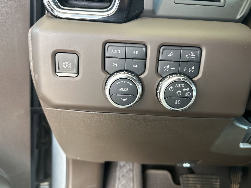 Used 2024 GMC Sierra 2500 Denali AWD/4WD image 24