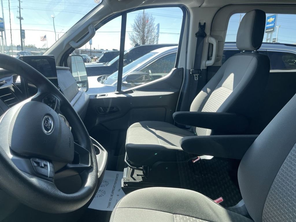 Used 2024 Ford Transit 350 XLT image 2