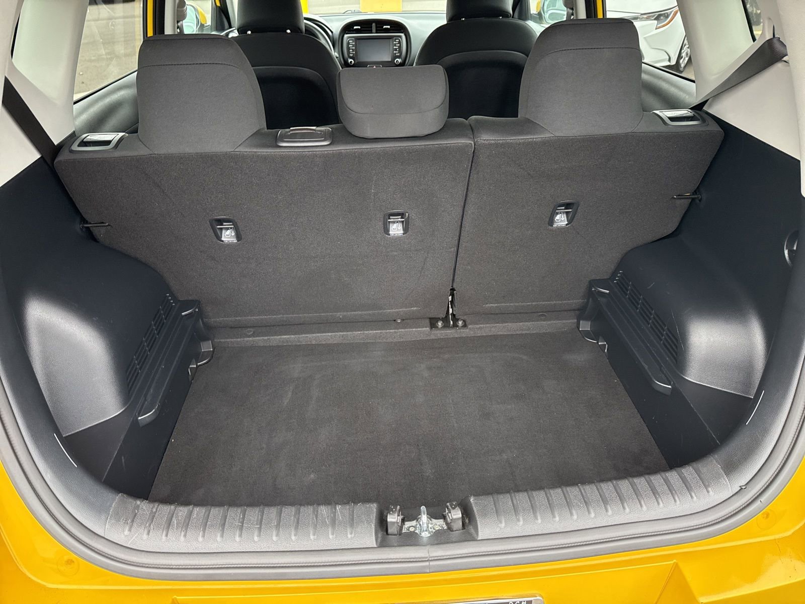 Used 2020 Kia Soul LX image 11