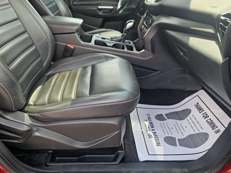 Used 2019 Ford Escape SEL AWD/4WD image 22