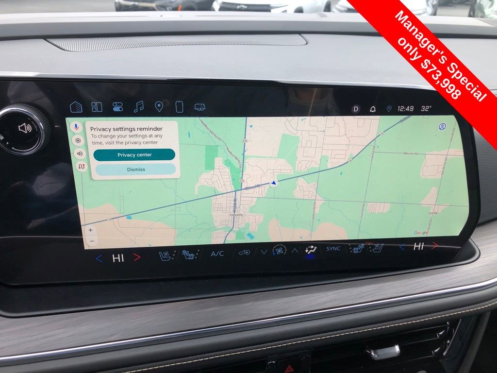 Used 2025 Chevrolet Suburban Premier AWD/4WD image 22