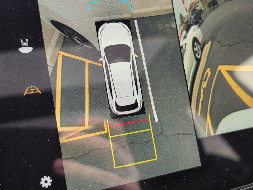 Used 2024 Toyota Venza Limited image 25