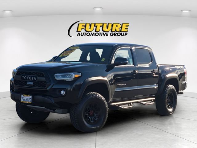 Used 2023 Toyota Tacoma TRD Off-Road w/ Black Out Package (TMS) image 10