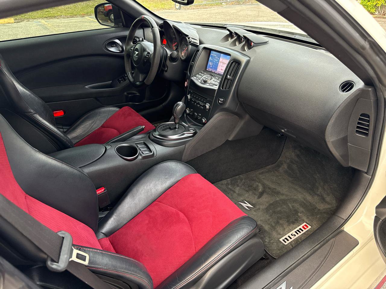 Used 2017 Nissan 370Z NISMO image 38