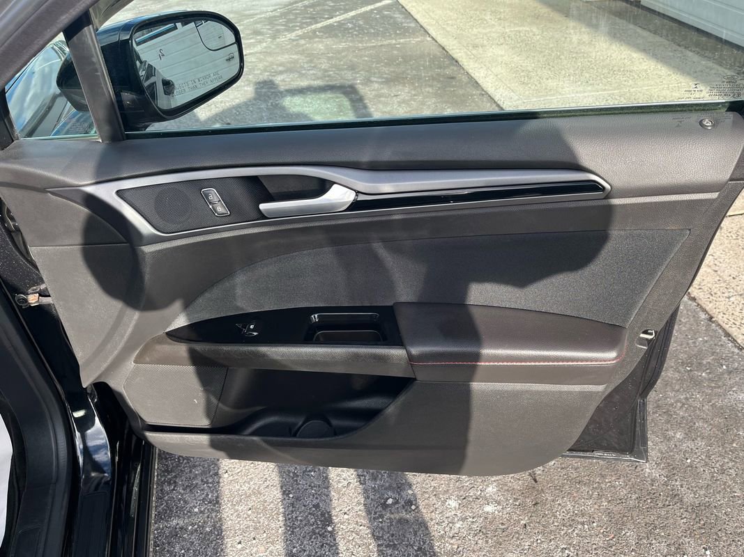 Used 2014 Ford Fusion SE image 20