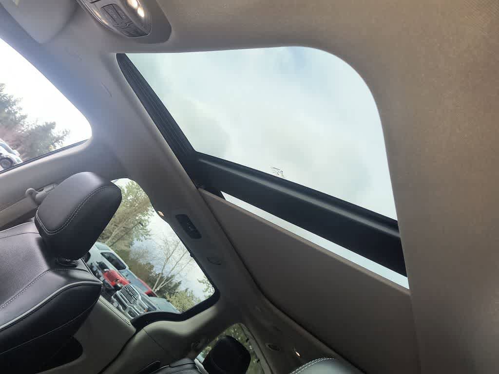 Used 2022 Chrysler Pacifica Limited image 22