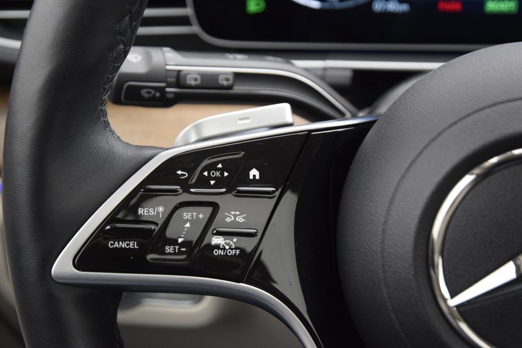 Used 2025 Mercedes-Benz GLE 450e 4MATIC image 24