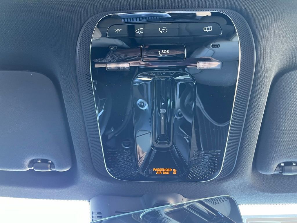 Used 2025 Mercedes-Benz GLC 350e 4MATIC image 25