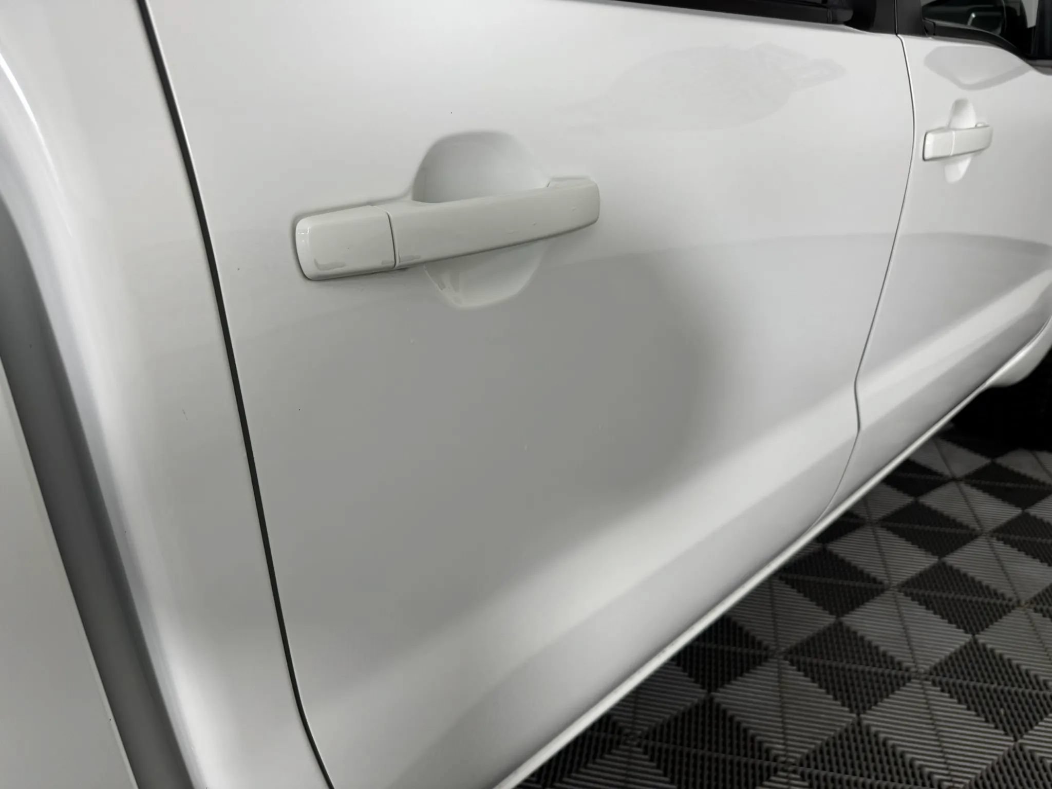 Used 2023 Nissan Frontier SV AWD/4WD image 28