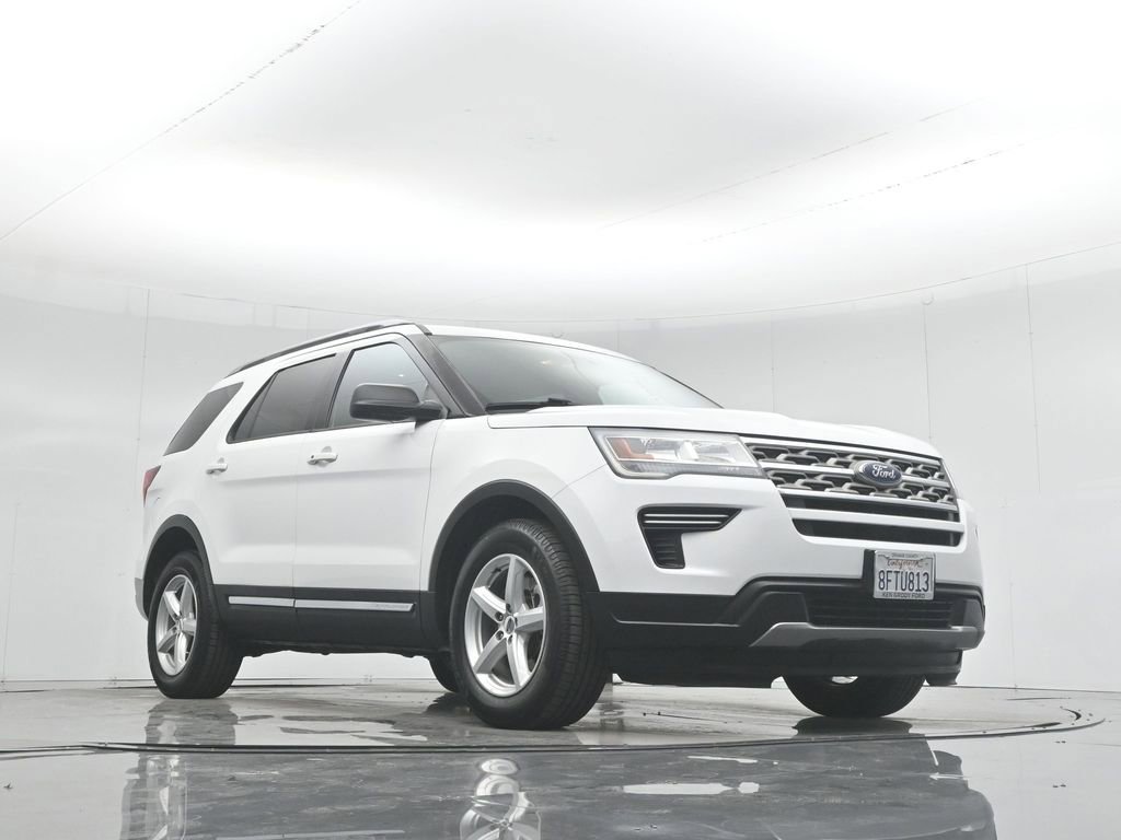 Used 2018 Ford Explorer XLT image 49