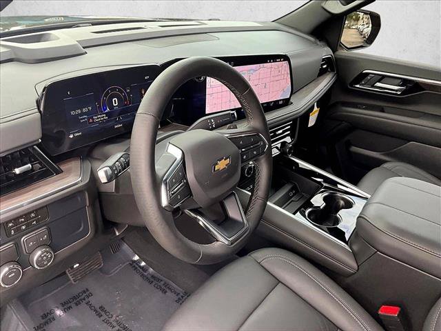 Used 2026 Chevrolet Suburban LT w/ Comfort Package RWD image 14