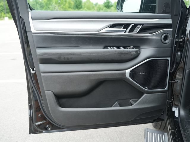 New 2026 Jeep Grand Wagoneer Limited AWD/4WD image 13