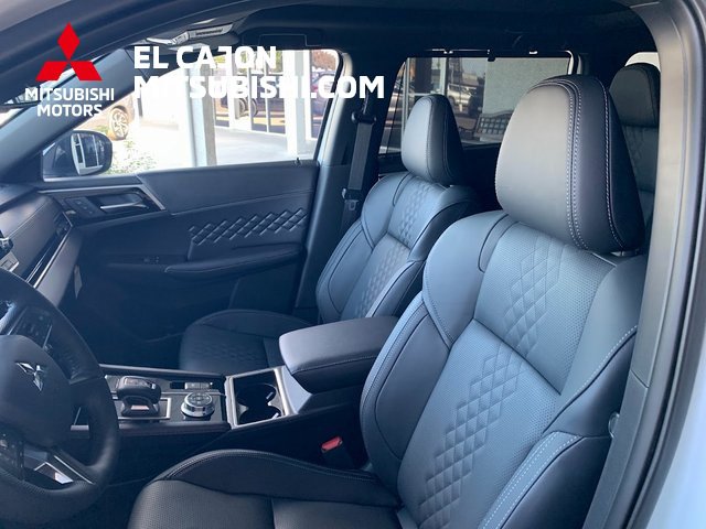 New 2025 Mitsubishi Outlander SEL Black Edition image 14