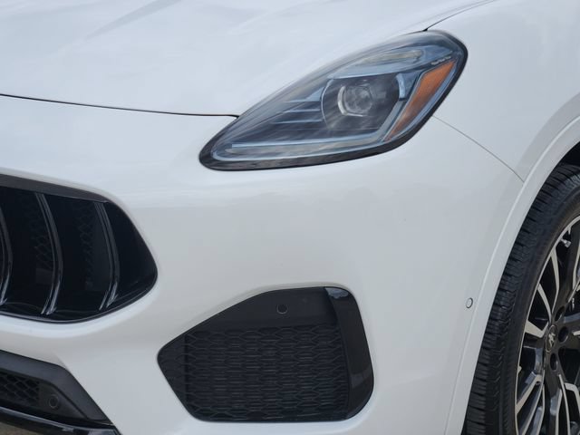 Used 2023 Maserati Grecale Modena AWD/4WD image 17