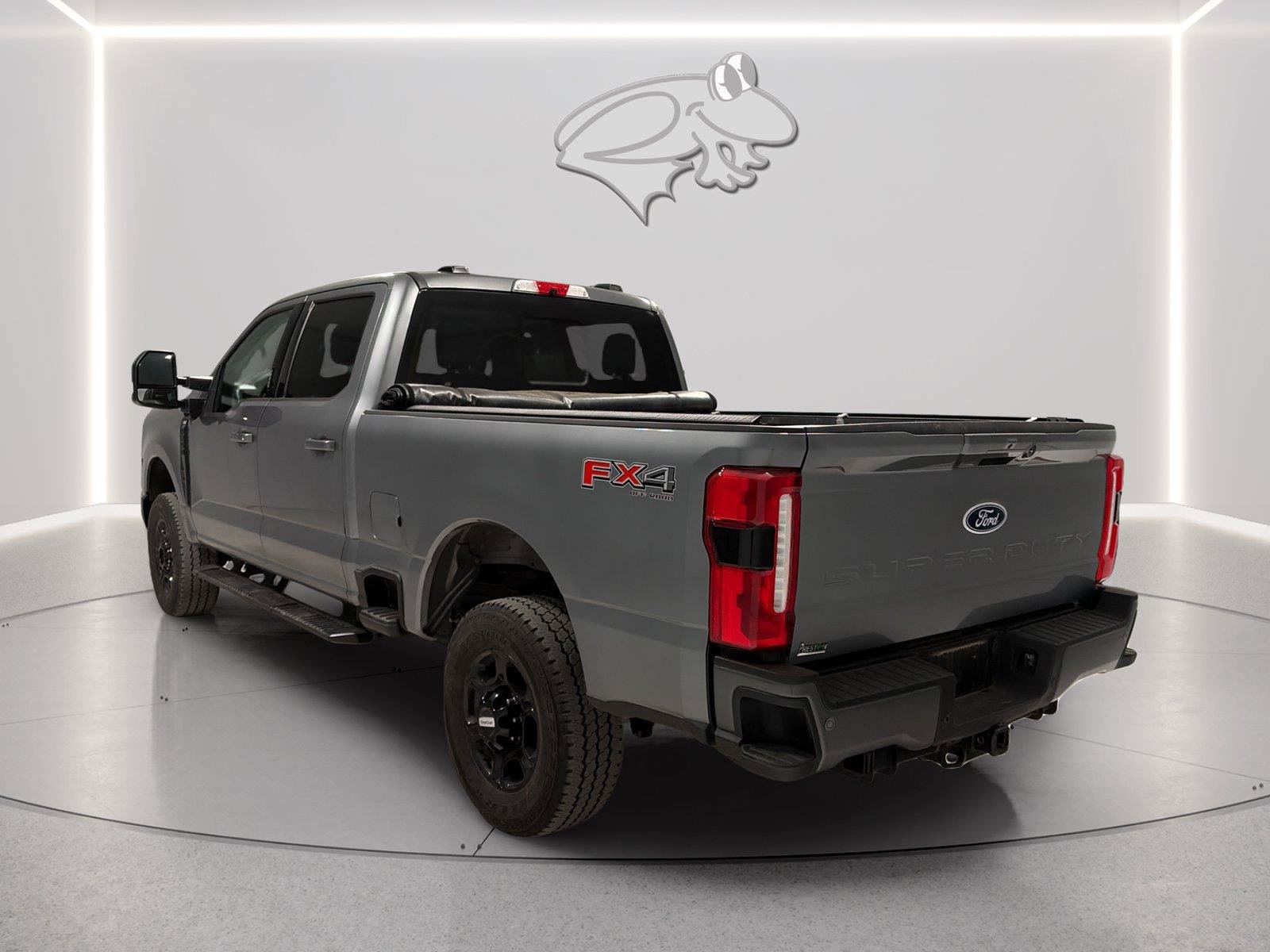 Used 2024 Ford F250 XLT w/ XLT Premium Package AWD/4WD image 3