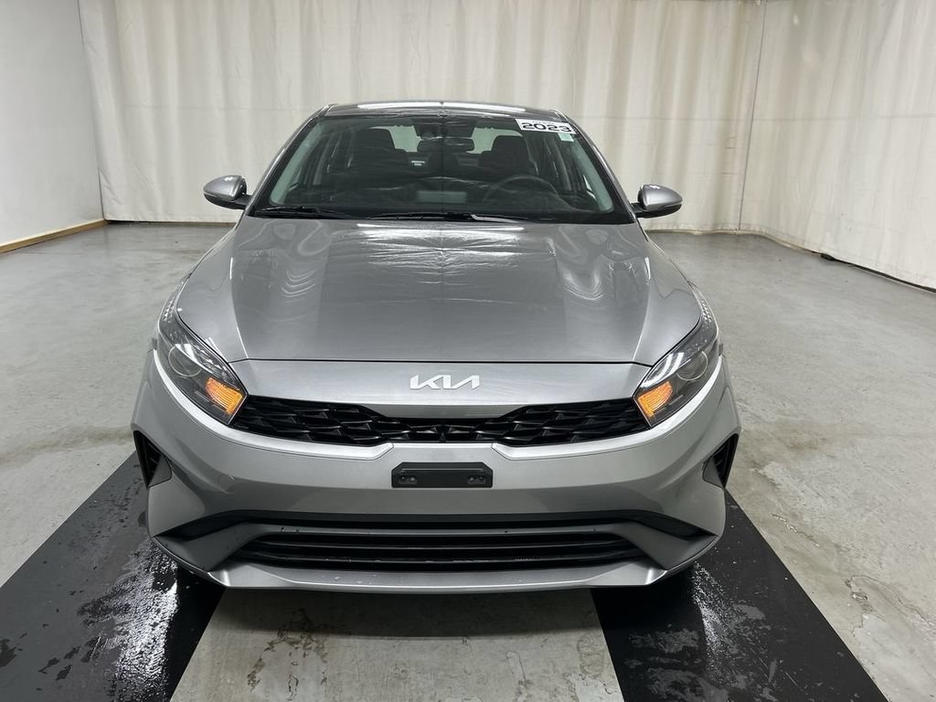 Certified 2023 Kia Forte LXS w/ LXS Technology Package FWD image 3