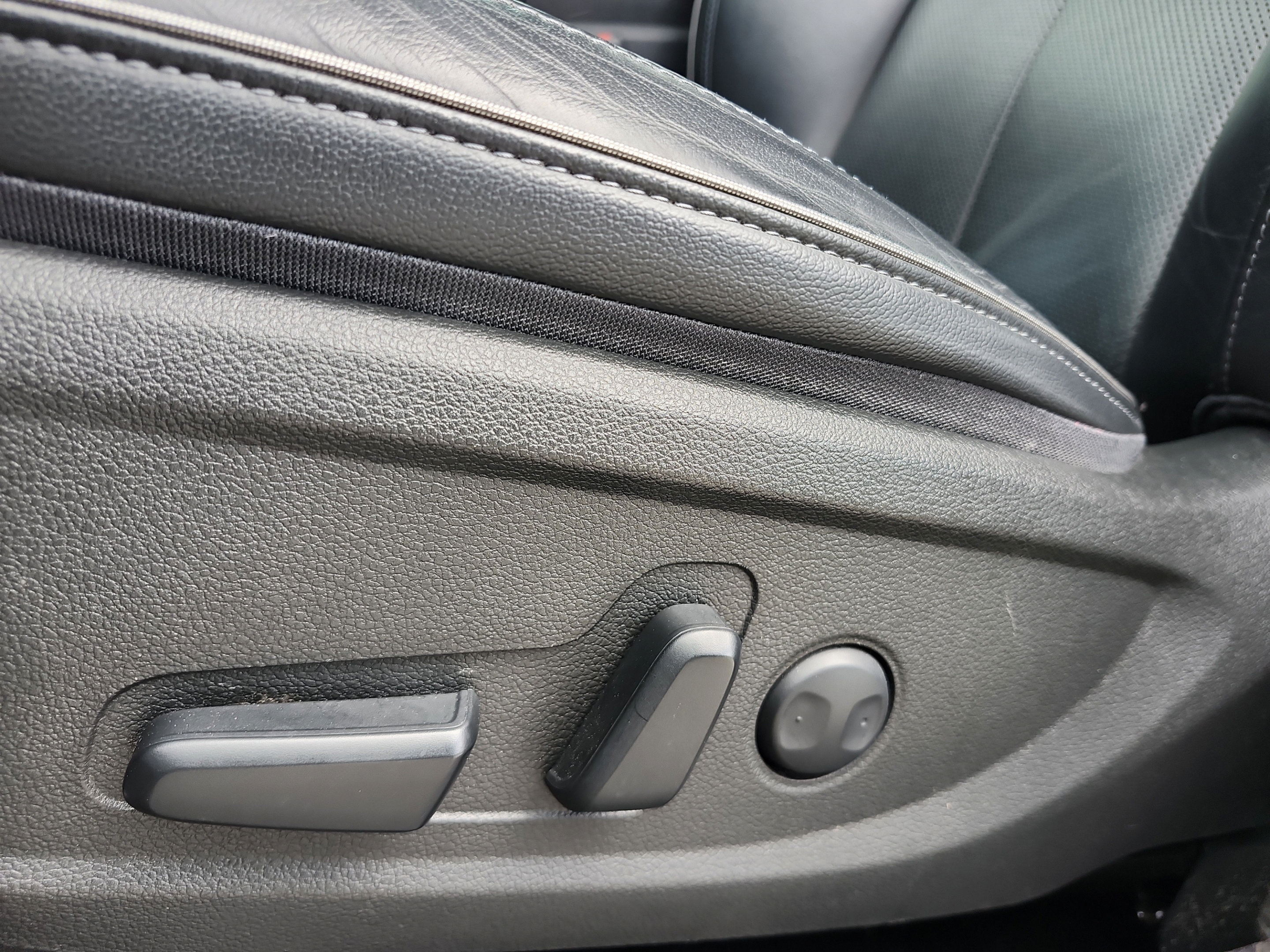 Certified 2022 Hyundai Santa Fe SEL w/ Convenience + Premium Package FWD image 13