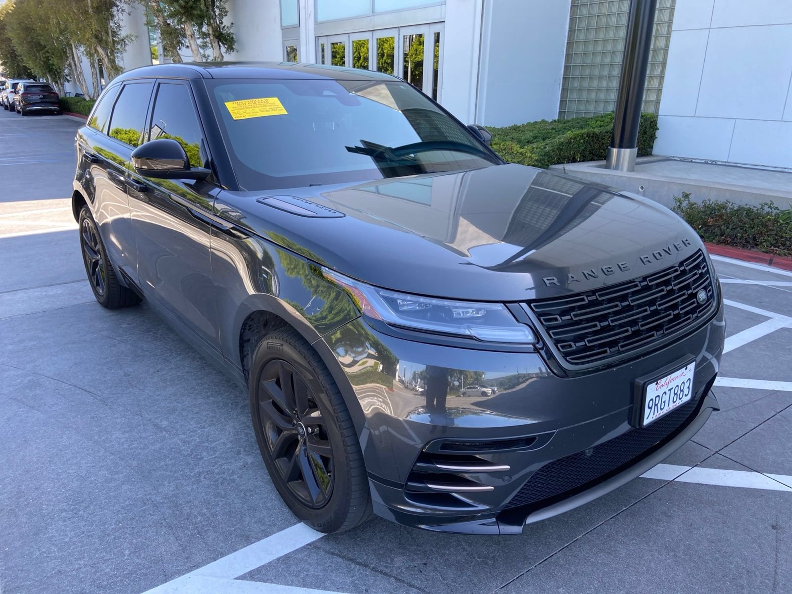 Used 2024 Land Rover Range Rover Velar Dynamic SE AWD/4WD image 3