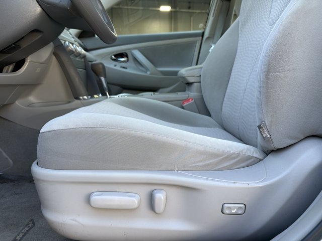 Used 2011 Toyota Camry LE FWD image 10