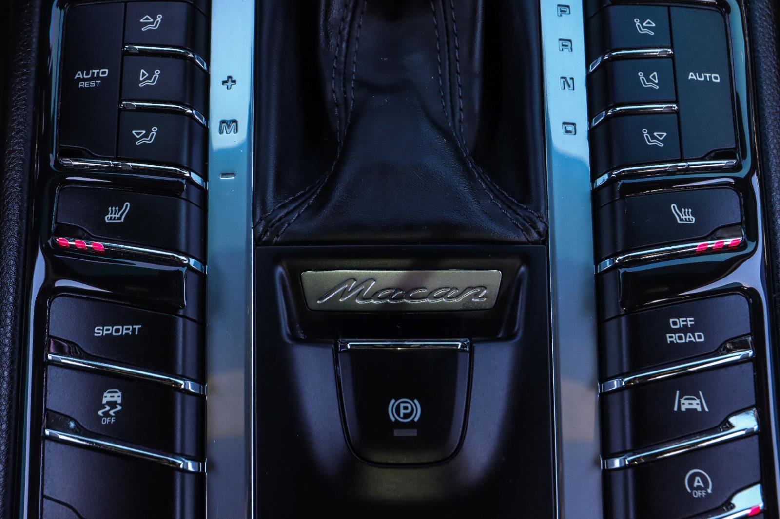 Used 2017 Porsche Macan image 11