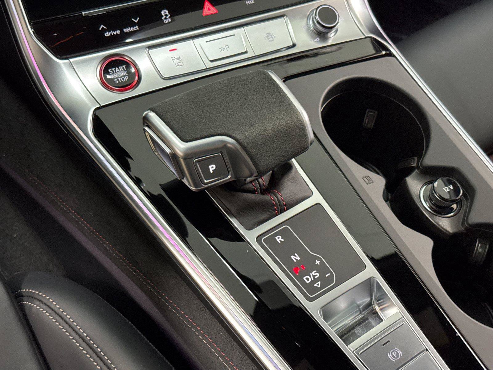 Certified 2025 Audi RS 6 performance AWD/4WD image 22