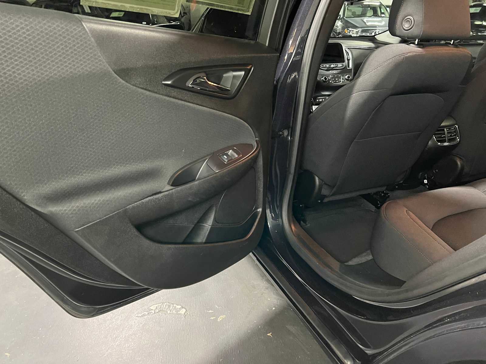 Used 2023 Chevrolet Malibu LT image 16