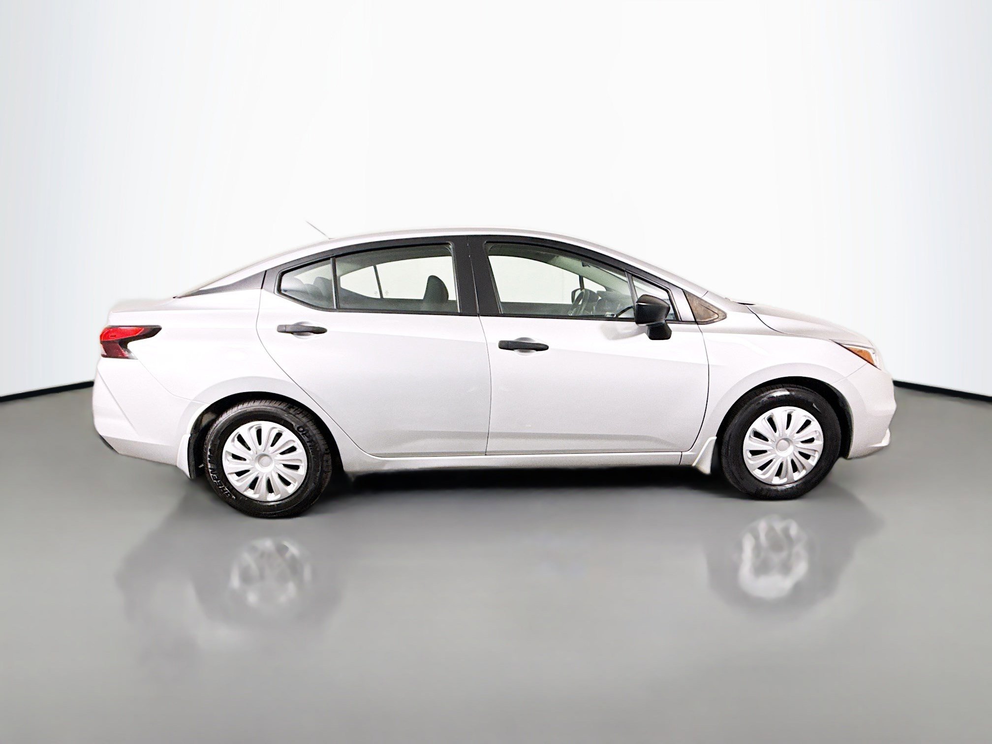 Used 2022 Nissan Versa S w/ Trunk Package image 11