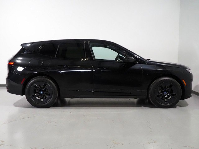 Used 2024 BMW iX xDrive50 w/ Premium Package image 5
