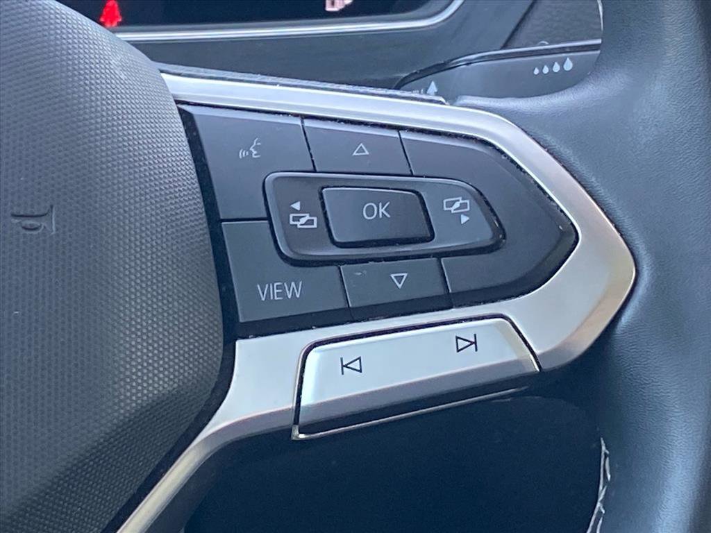 Certified 2022 Volkswagen Tiguan SE w/ Panoramic Sunroof Package image 7