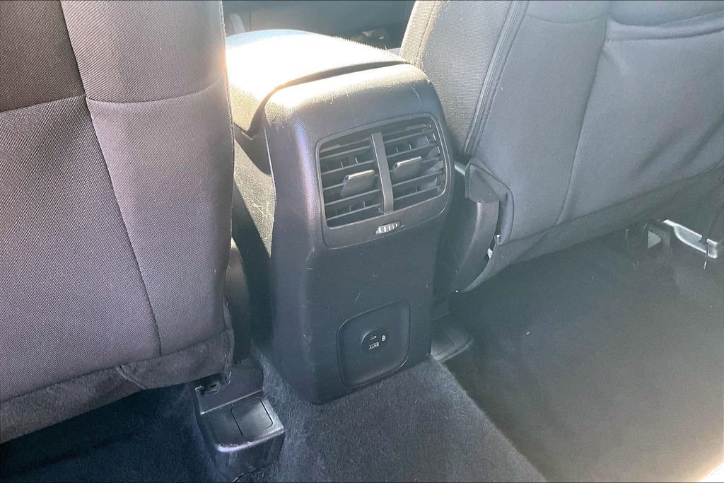 Certified 2022 Ford Escape SE w/ Cold Weather Package image 31