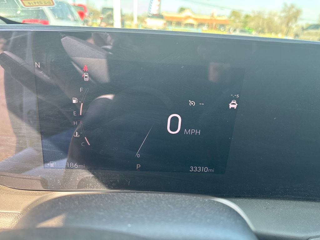 Used 2024 Buick Encore GX Sport Touring image 16