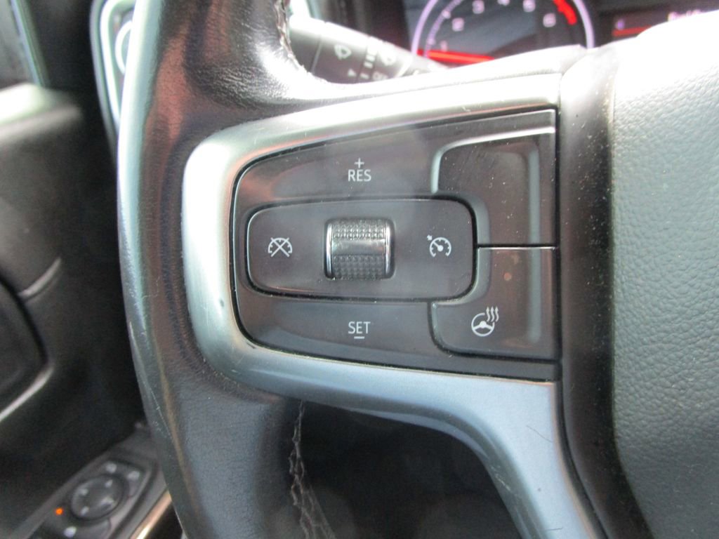 Used 2021 Chevrolet Silverado 1500 LT image 36