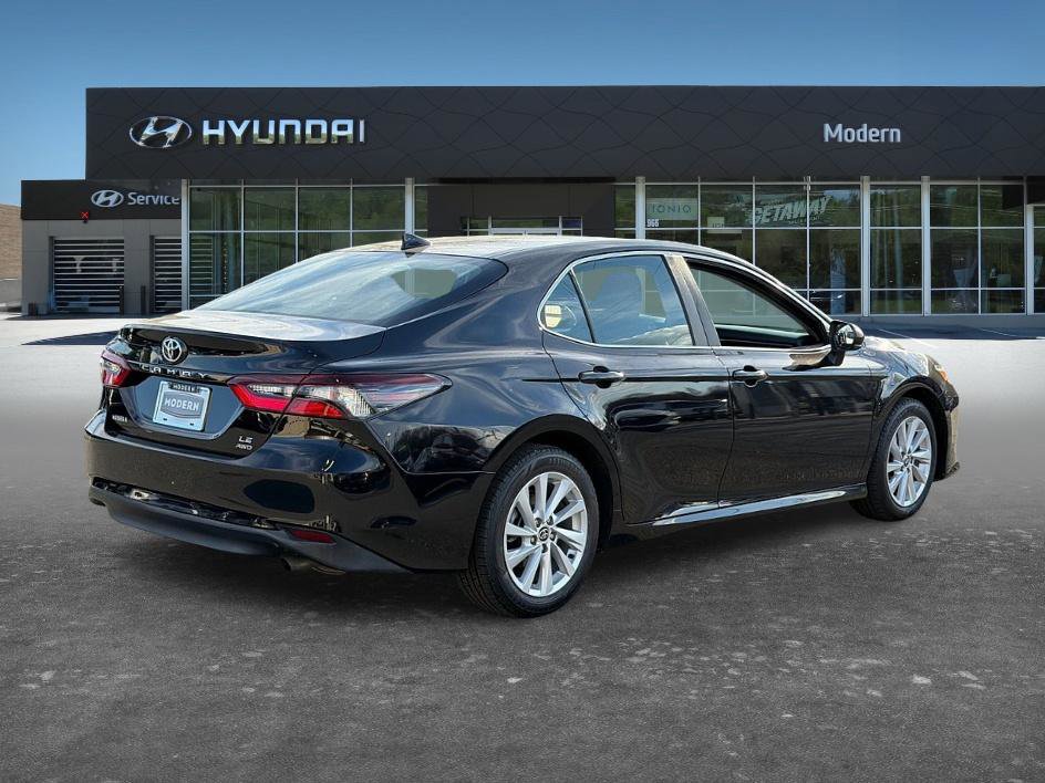Used 2023 Toyota Camry LE image 4