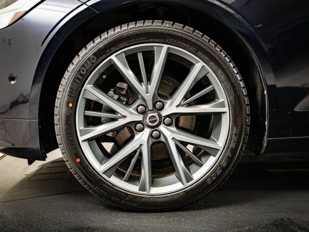 Used 2017 Volvo S90 T5 Momentum w/ Vision Package image 13