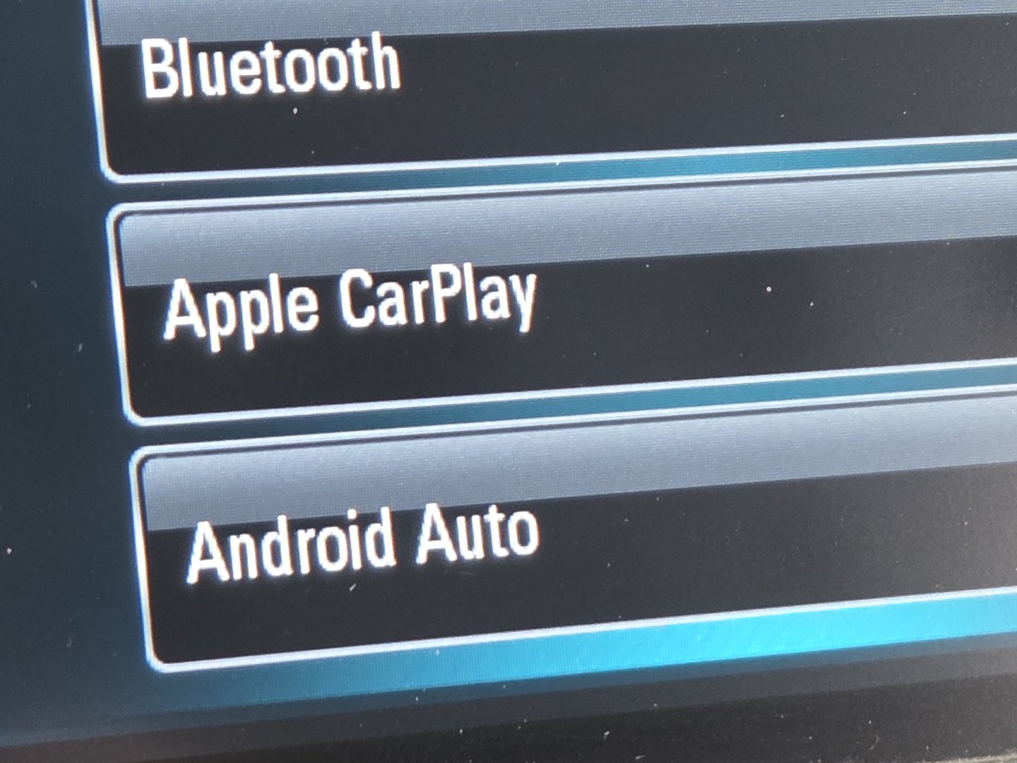 Used 2017 Buick Encore Essence FWD image 3