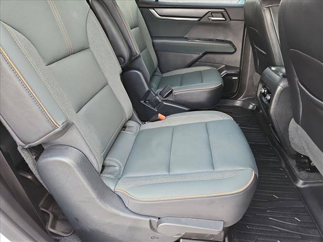 Certified 2024 GMC Acadia AT4 AWD/4WD image 20