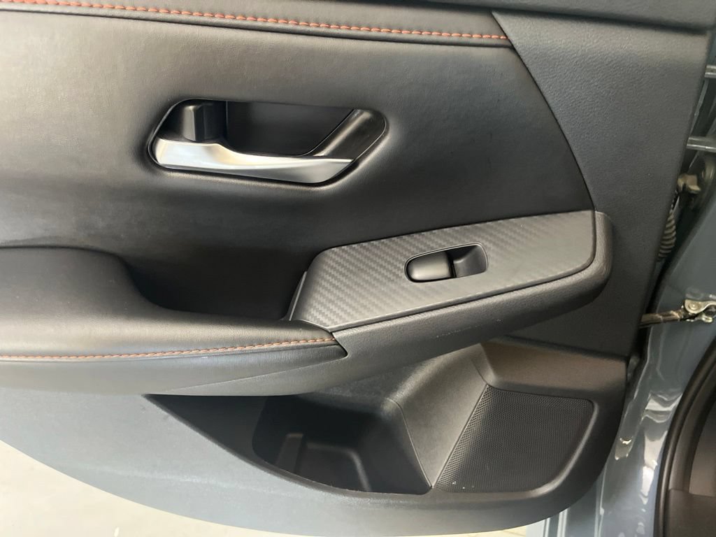 Used 2025 Nissan Sentra SR FWD image 52
