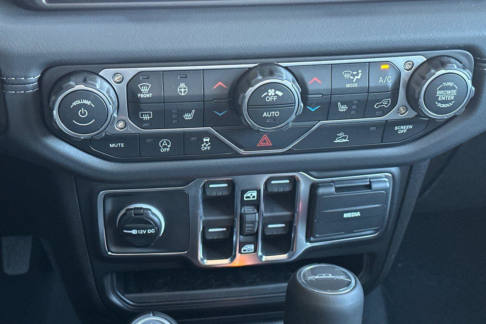 New 2026 Jeep Gladiator Sport image 16