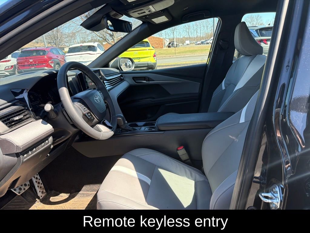 Used 2026 Toyota Camry SE w/ Convenience Package image 13